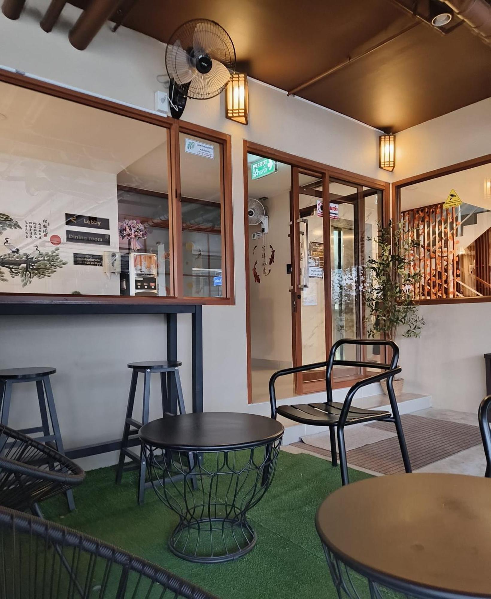 Hotel Snow House Buriram Exterior foto